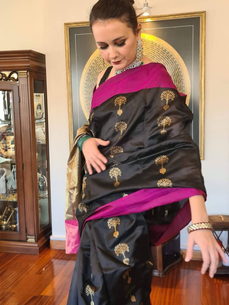 pattu silk saree- Black with rani/ fuscia motifs 