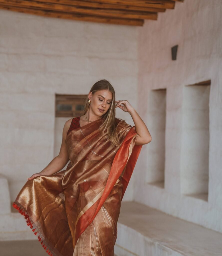 Sheer luxury of our Tissue Silk Kadhiyal Saree